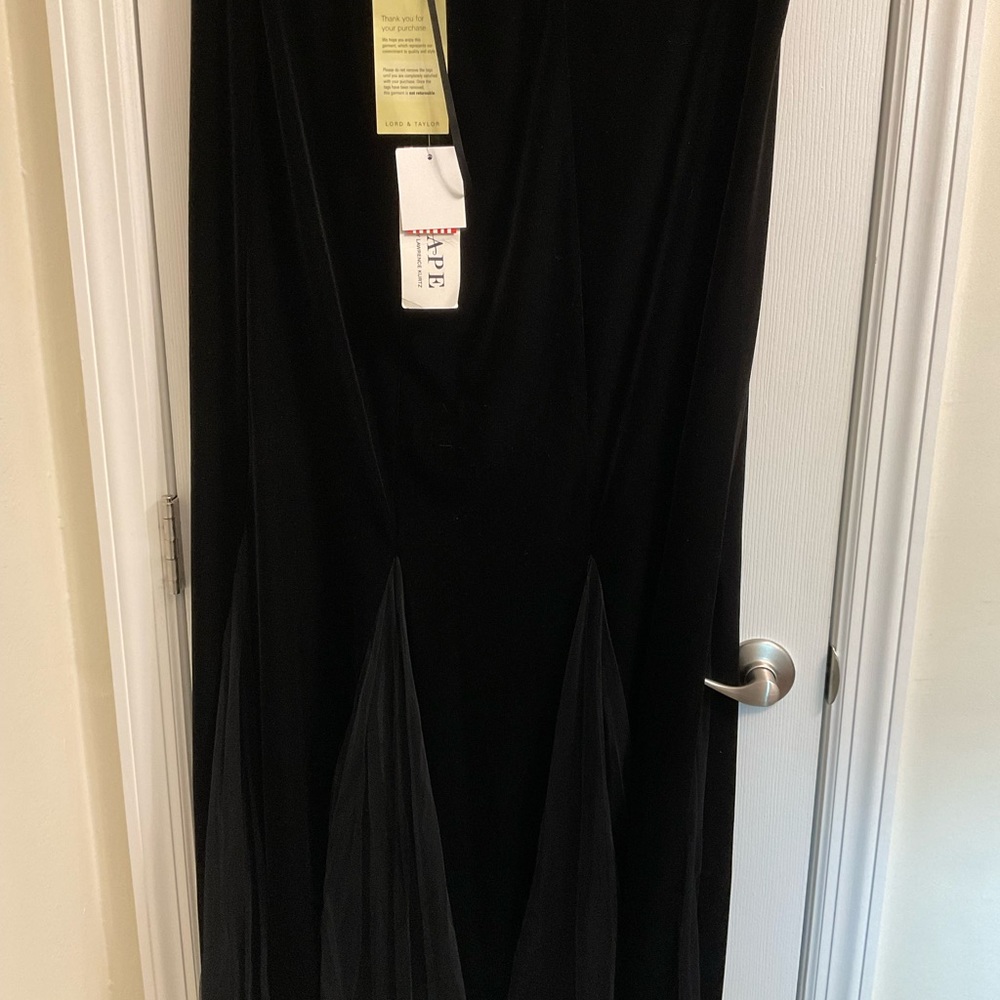 Black velour skirt - Picture 3 of 10